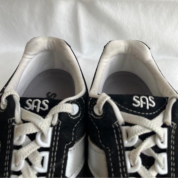 SAS Tour mesh black and silver lace up sneakers size Women's 7 W. Leather upper. - Picture 3 of 10